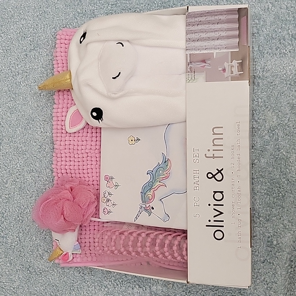 NWT Unicorn bathroom set